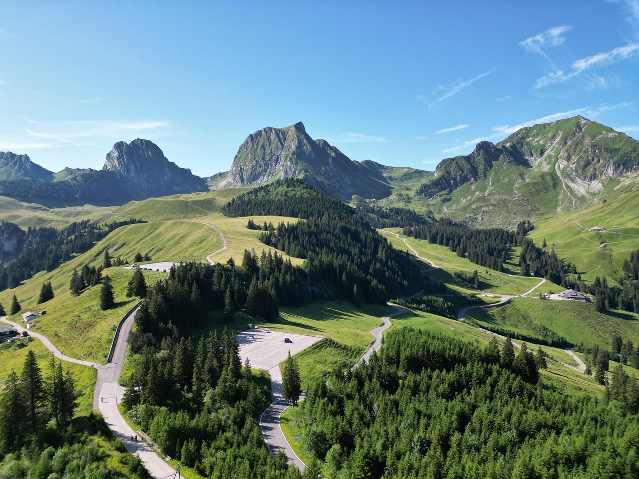 découvrez des randonnées uniques alliant paysages époustouflants et aventures inoubliables. partez à la conquête de sentiers exceptionnels pour une expérience nature hors du commun.