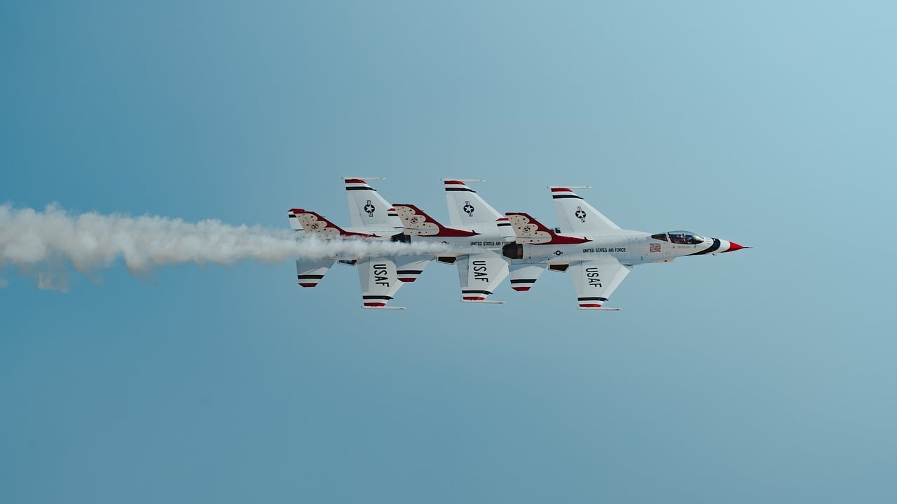 découvrez comment gérer le jet lag efficacement grâce à nos conseils pratiques pour un voyage sans fatigue et une adaptation rapide au décalage horaire.