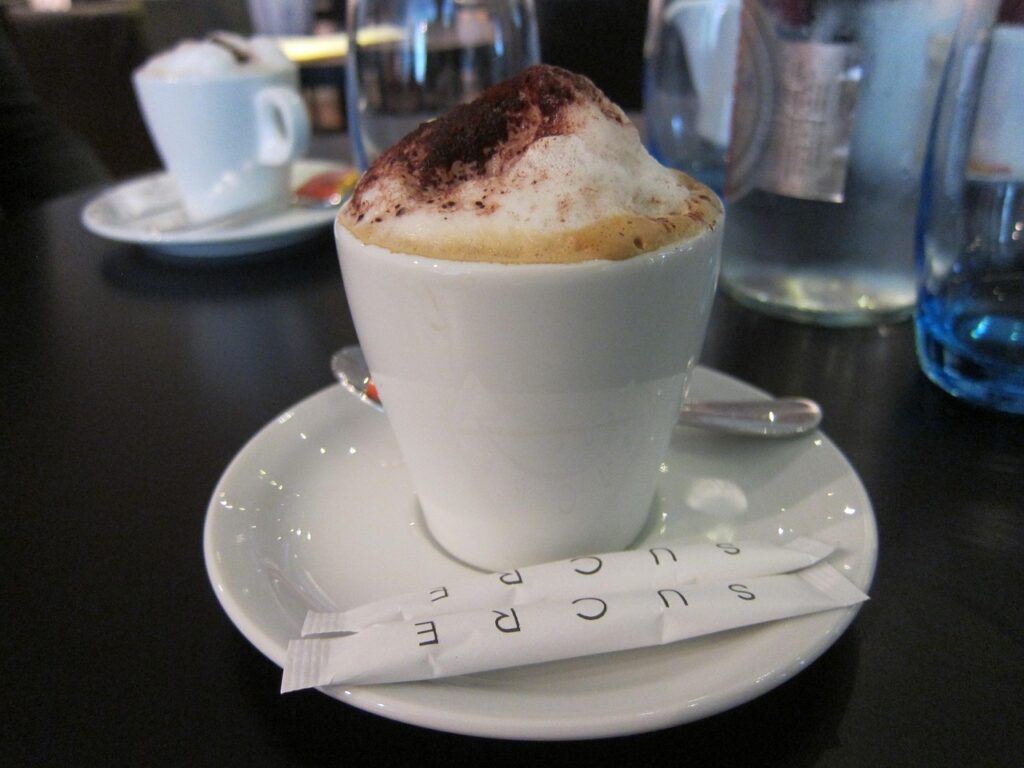 découvrez les meilleurs coffee shops à paris pour savourer un café exceptionnel dans une ambiance unique. guide des adresses incontournables pour les amateurs de café.