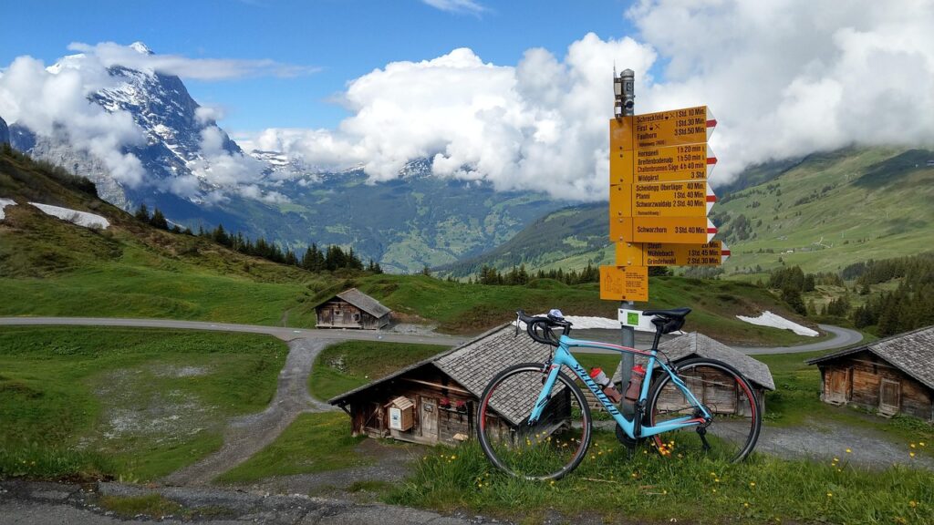 découvrez l'excitation du vtt dans les alpes, avec des sentiers variés, des panoramas à couper le souffle et des aventures pour tous les niveaux.