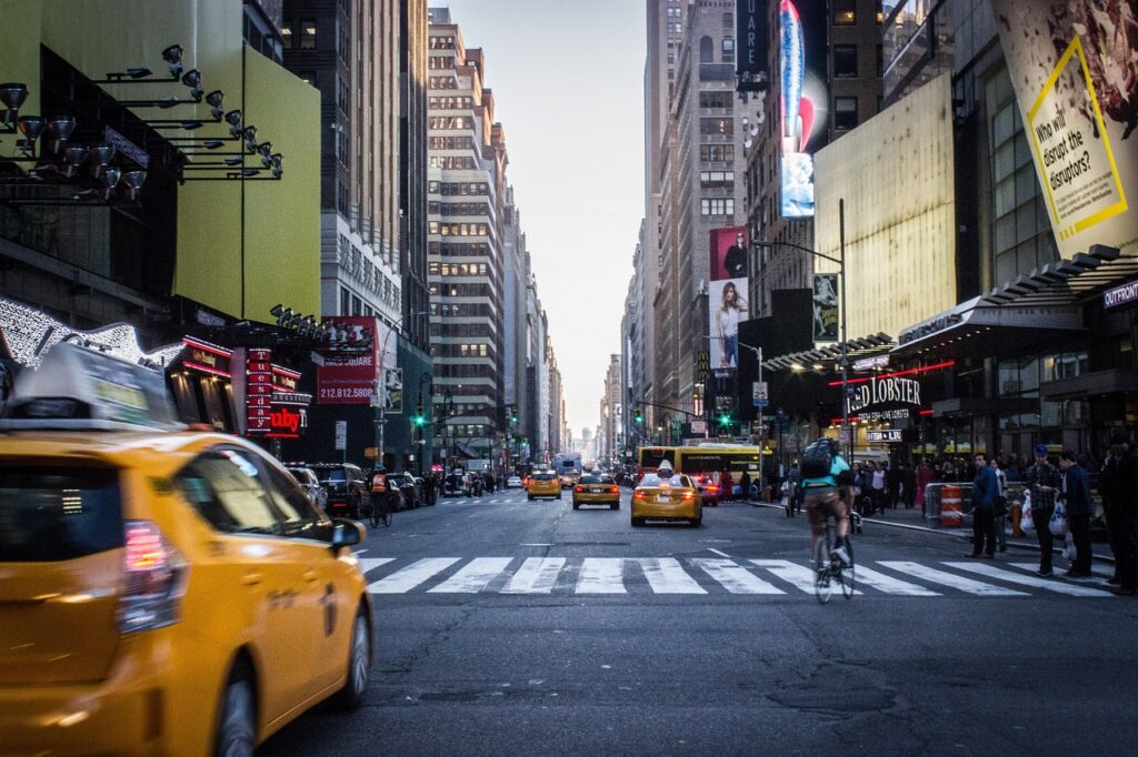 découvrez la disponibilité des taxis de nuit pour vos déplacements en toute sécurité et rapidité.