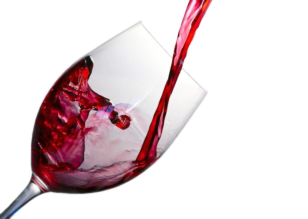 découvrez les accords parfaits entre vins rouges et viandes pour sublimer vos repas et ravir vos papilles.